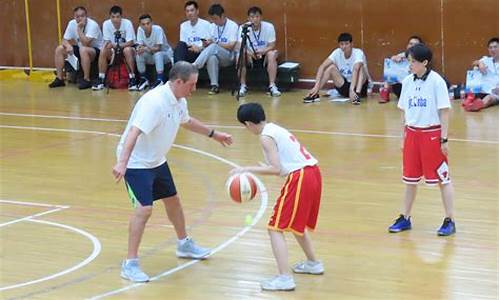 培训小学篮球教练,小学篮球教练工资